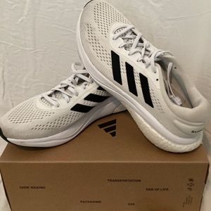adidas SUPERNOVA 2.0 M size US 11. White /white/navy colorway.